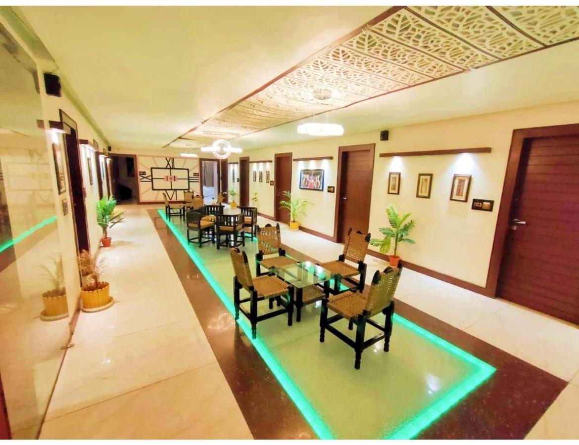 Hotel The Royal, Sehore Exteriör bild